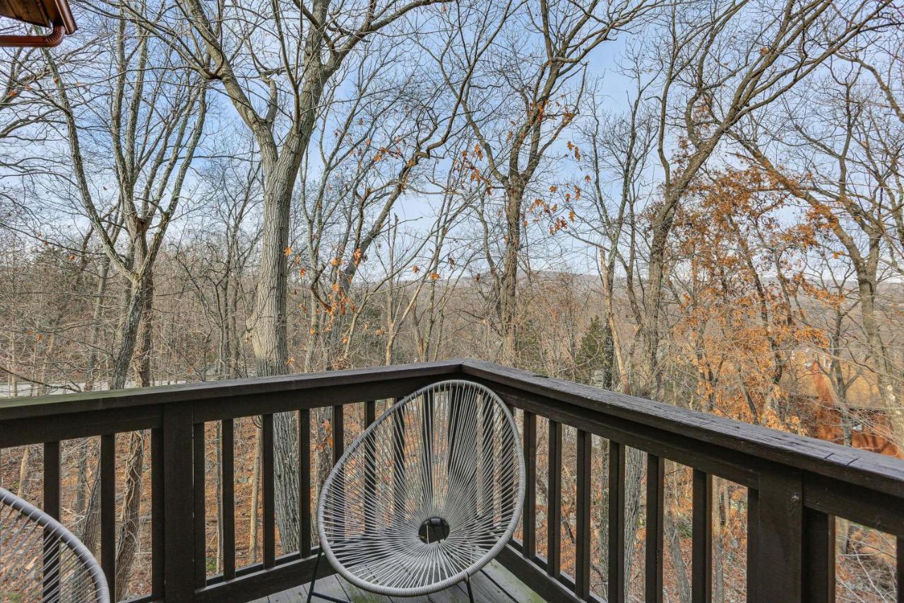Vernon Township Condo With Balcony Near Ski Lifts! 外观 照片